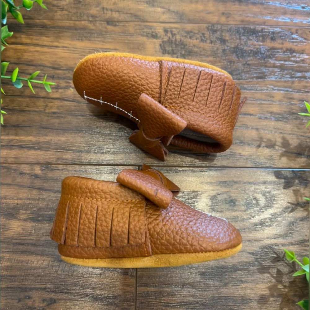 EUC MONKEY FEET Brown Leather Football Game Day Baby Shoes Moccasins Bow 6-12M - Picture 6 of 6